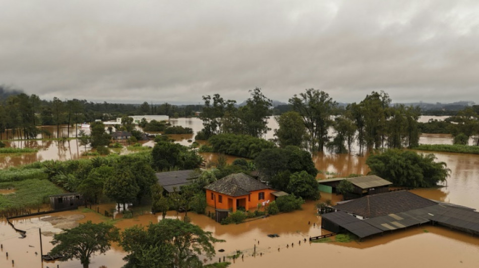 Pluies diluviennes dans le sud du Brésil: 13 morts, Lula sur place